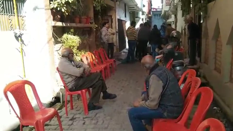 Fire two storey house in Moradabad: Retired bank manager and dog burnt death, son family was sleeping upstairs