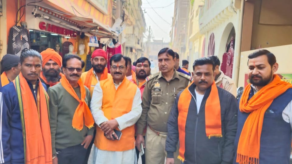 Meerut: Shiv Sena's state general secretary put under house arrest, workers created ruckus