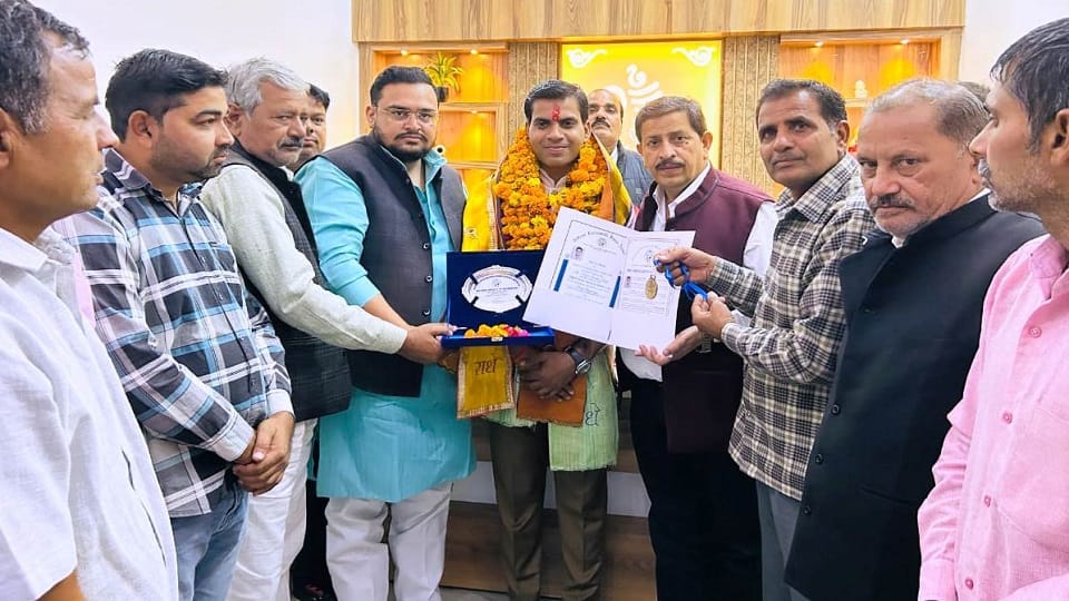 Sasni Sumit Kumar received Young Scientist Award