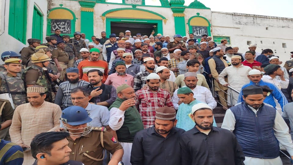 Sambhal Violence News Live Updates up Sambhal Jama Masjid Survey Hearing in Supreme Court Internet Ban News