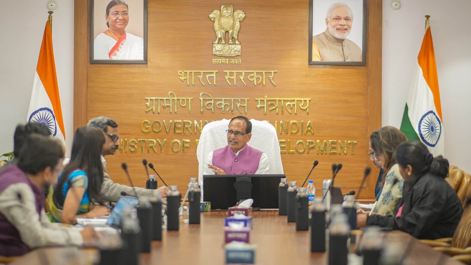 R-Day Shivraj Says - Government Plans to Enable Direct Sale of Produce by Farmers Details in Hindi