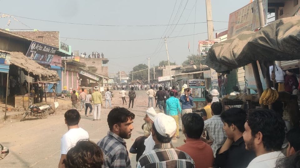 Heavy stone pelting between two sides in Mewat for nearly an hour
