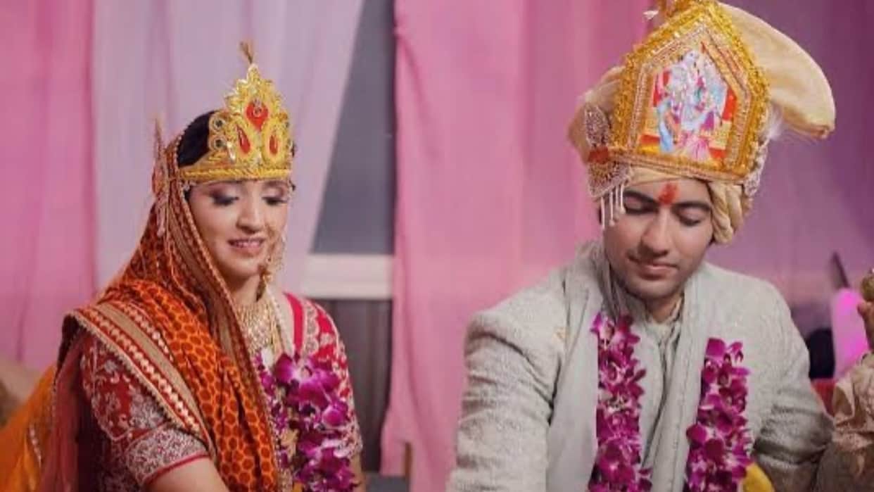 Pandya Store Fame actor Akshay Kharodia announced Separation from wife Divya Punetha