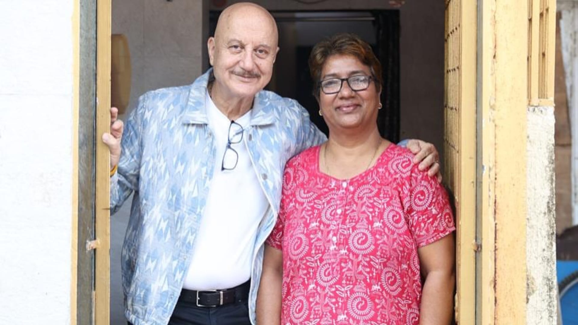 Anupam Kher recalled 40 years of his life struggle by six pictures vijay 69 actor penned emotional note