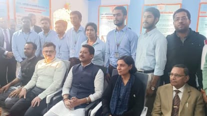 Bihar News : Government Engineering College Students made industrial robots in aurangabad Bihar sonepur mela