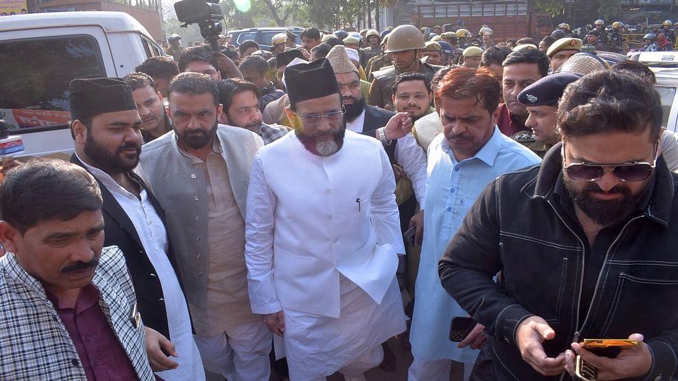 Maulana Tauqeer Raza arresting then released in Bareilly