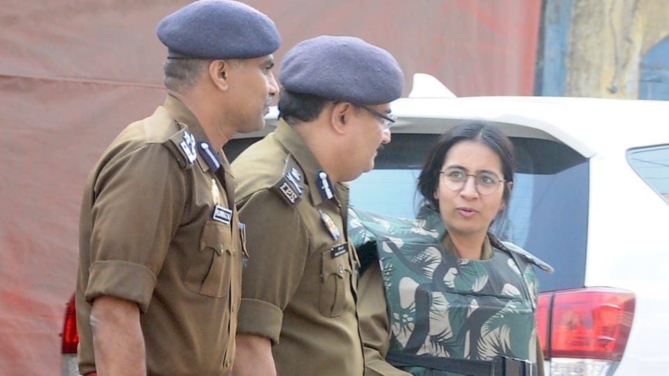 Sambhal Violence: Rioters left their homes, police conducting raids, location of most them is Delhi