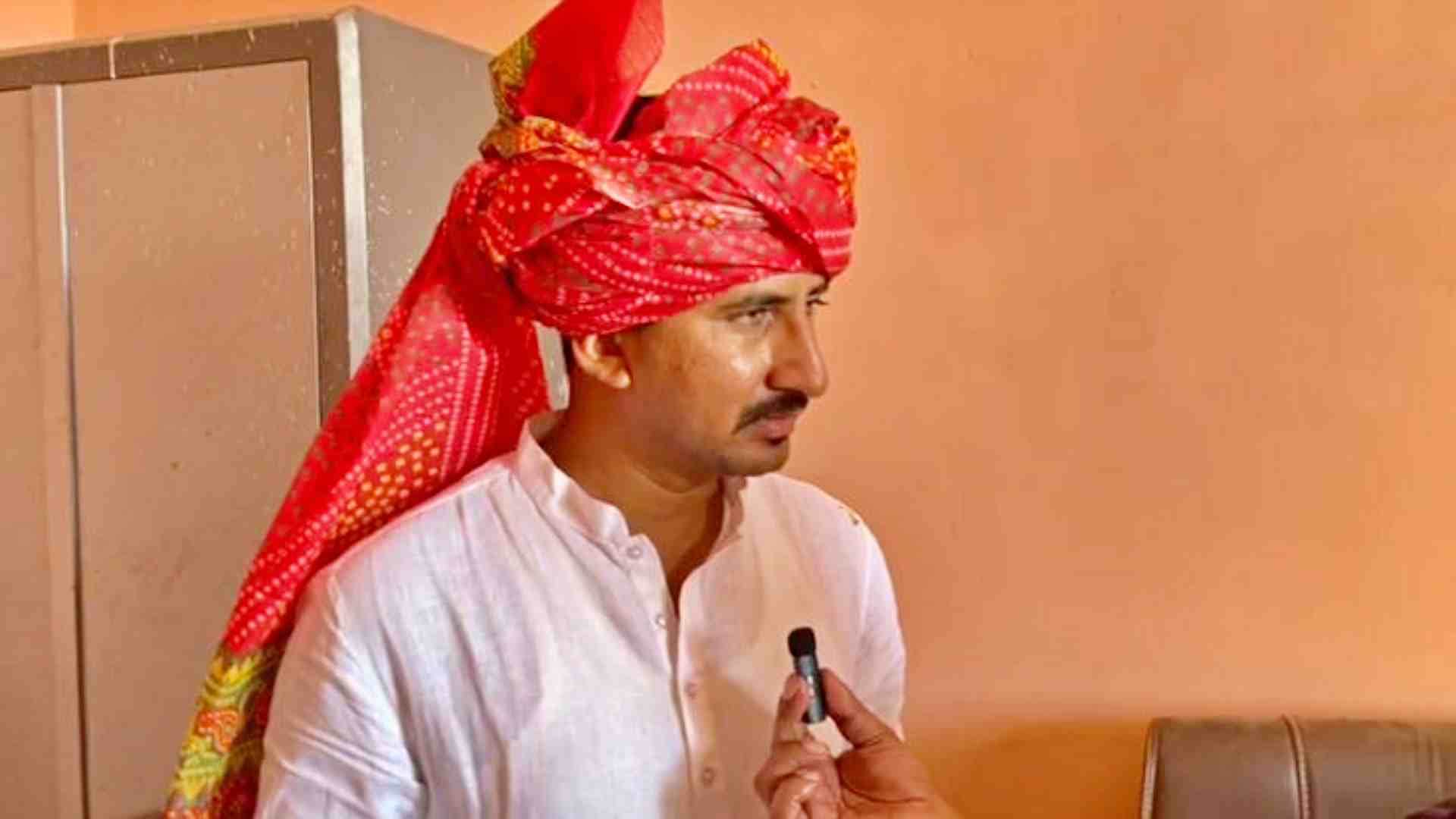 सांसद राजकुमार रोत।