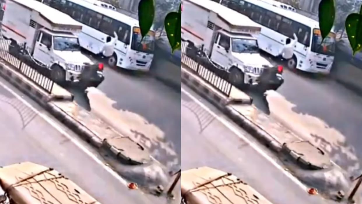 Viral Video: scooter rider who collided with divider and fell on the pickup internet shocked after see video