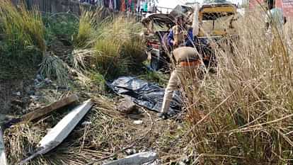 car collided with tempo In Shravasti five people died while six are in critical condition