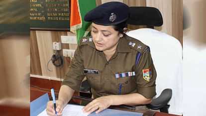 SP Sarita Dobhal took charge command of Uttarkashi Police Read All Updates in hindi