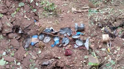 Security forces recovered eight IED bombs in Kanker
