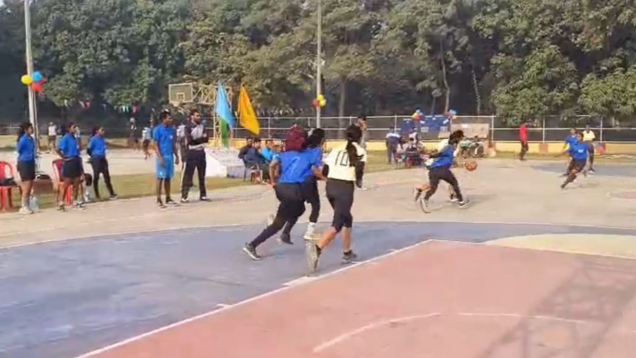 Match between four houses, basketball game between two classes Malaviya House won