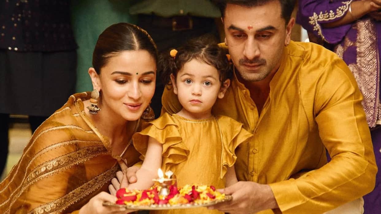 ranbir kapoor alia bhatt Home Krishna Raj gets its New name plate photos Goes Virla On Social Media