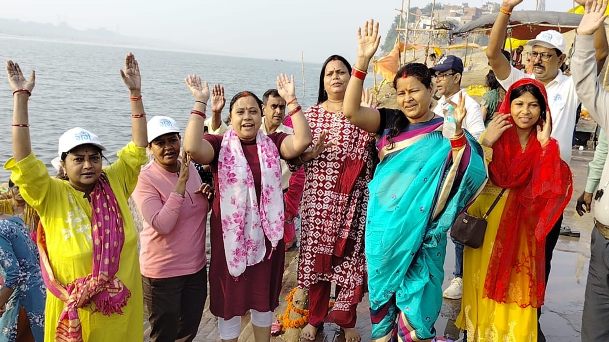 Campaign launched on the ghats of Ganga for plastic free Mahakumbh, people made aware