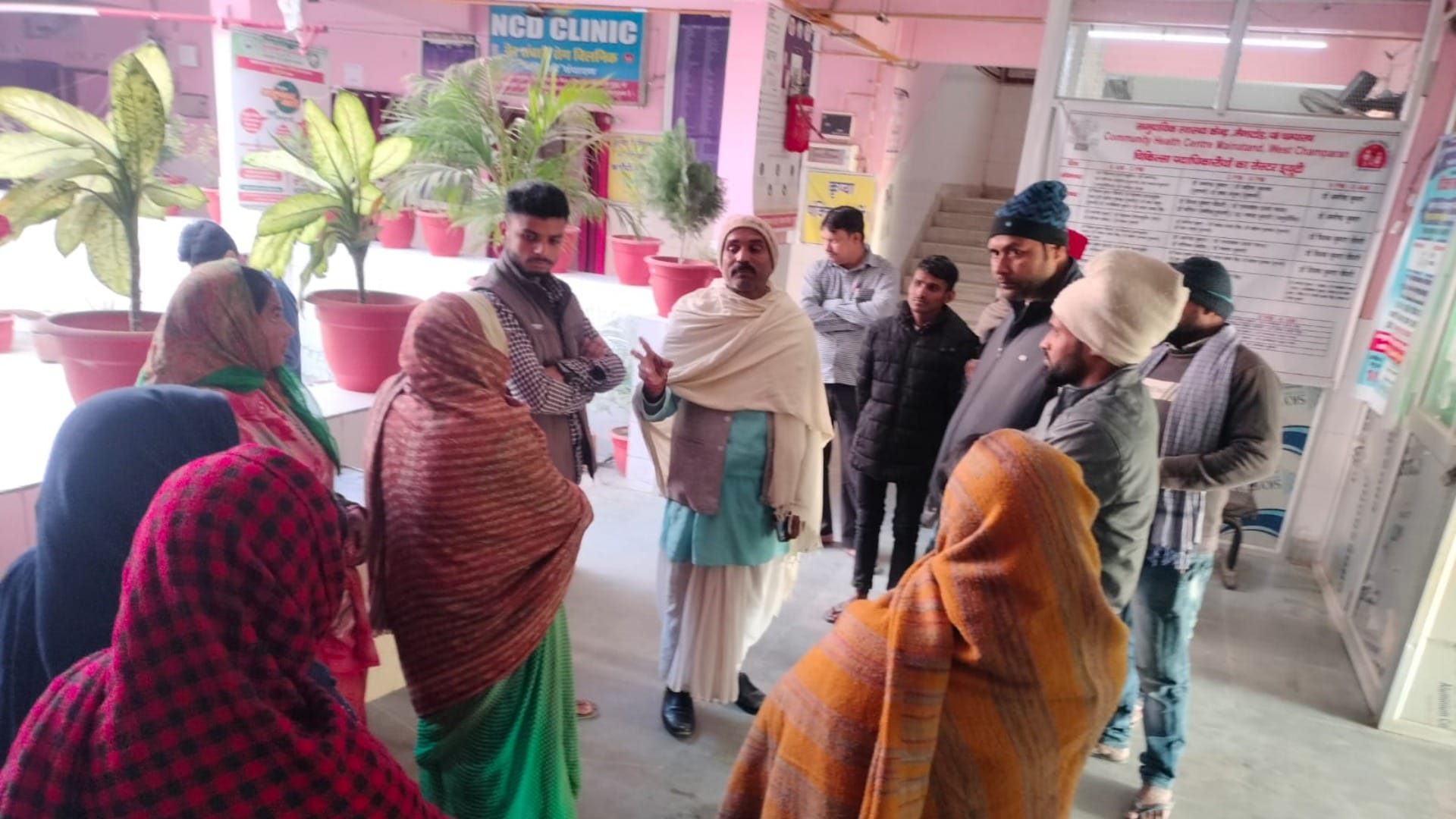 Bettiah News: Newborn girl died due to doctors' negligence; family members created ruckus, complained to CS