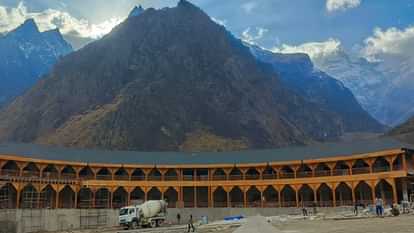 Uttarakhand Weather temperature reached minus seven degrees in Badrinath Dham water of Rishi Ganga froze