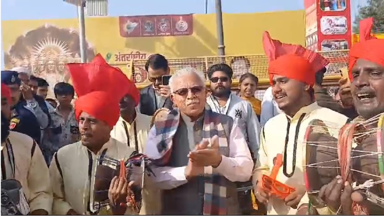 Minister Manohar Lal reached Kurukshetra, observed craft and Saras fair, danced to tunes of Deru