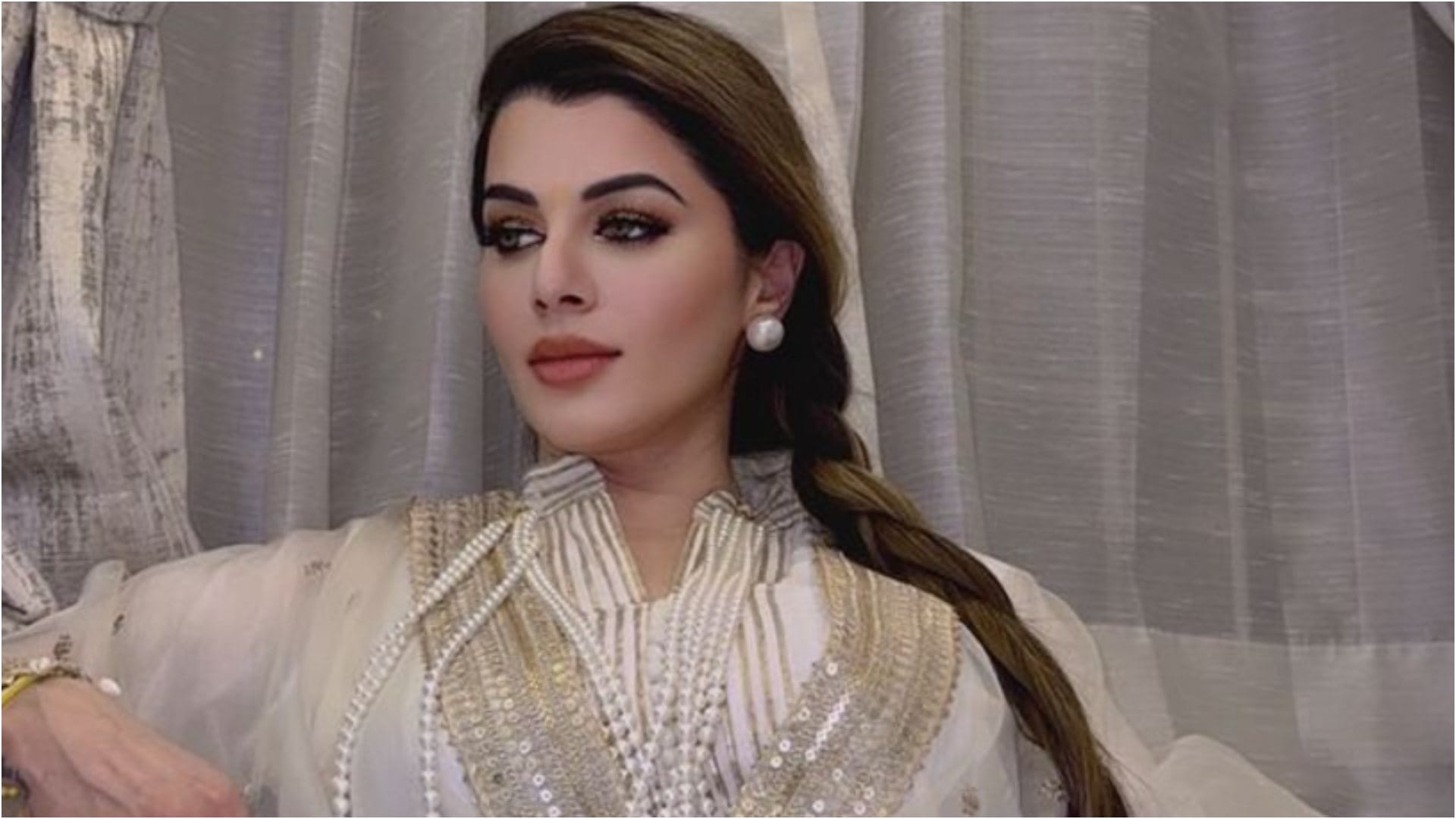 Kainaat Arora Birthday: Know About Grand Masti Movie fame actress and Cousin of late Divya Bharti