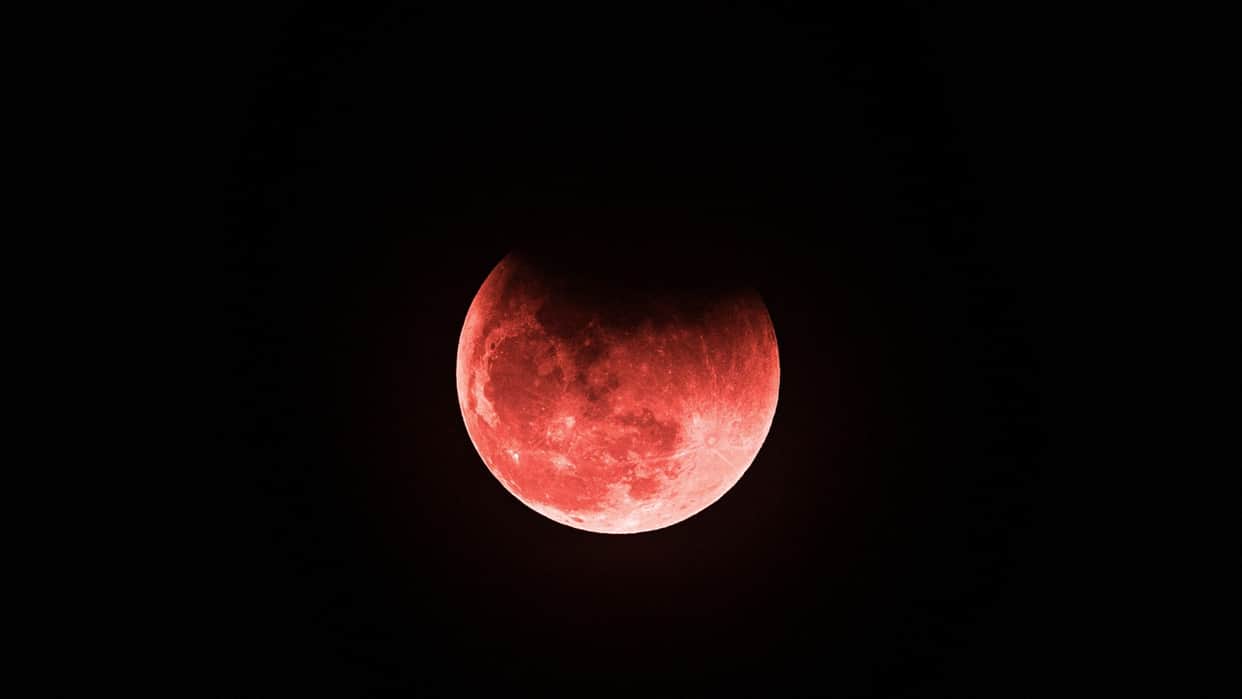 Total lunar eclipse 2025 Date Time Visibility in India Chandra Grahan Kab Lagega