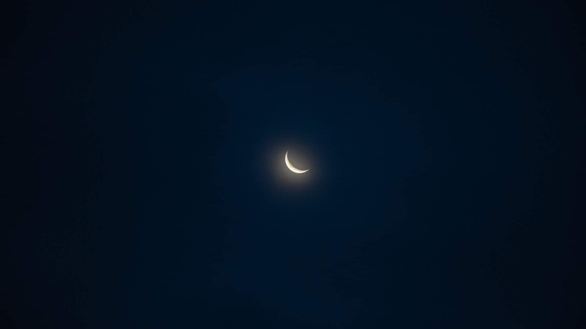 First Lunar Eclipse in 2025 Date Know Effects of Chandra Grahan on Zodiac Signs Significance