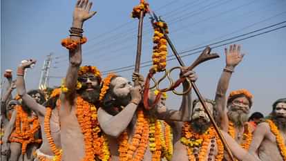 Mahakumbh : ज्ञानवापी की रक्षा के लिए महानिर्वाणी अखाड़े के नागाओं ने औरंगजेब की सेना को किया था परास्त To protect Gyanvapi, the Nagas of Mahanirvani Akhara had defeated Aurangzeb's army