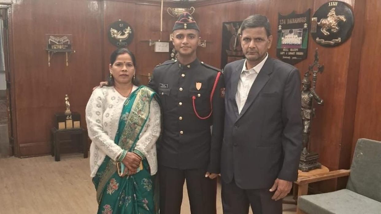 Muzaffarpur: Saurabh Raj became lieutenant; participated in passing out parade, wave of happiness in family