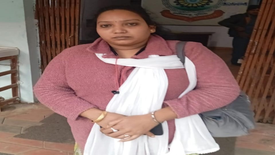 पुलिस की गिरफ्त में आरोपी