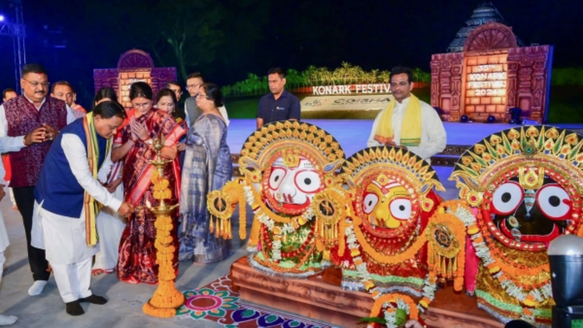 Mini India seen in Odisha, amazing sand art with dance in Konark and International Sand Art, see picture