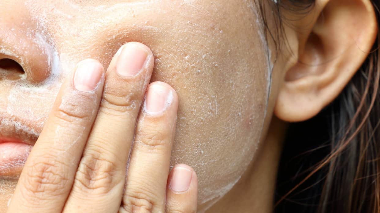 Skin is getting loose and wrinkles are appearing at a young age use these home remedies Disprj