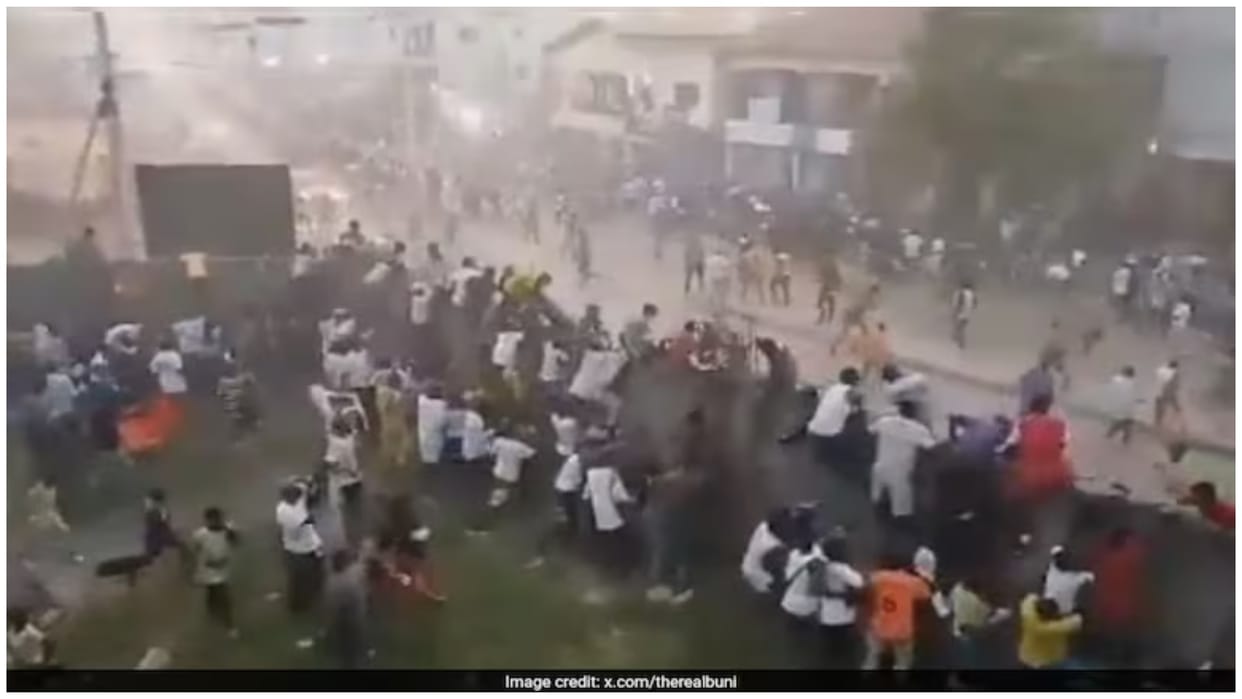 Fans clash during football match in Guinea, more than 100 feared dead; Police station also burnt