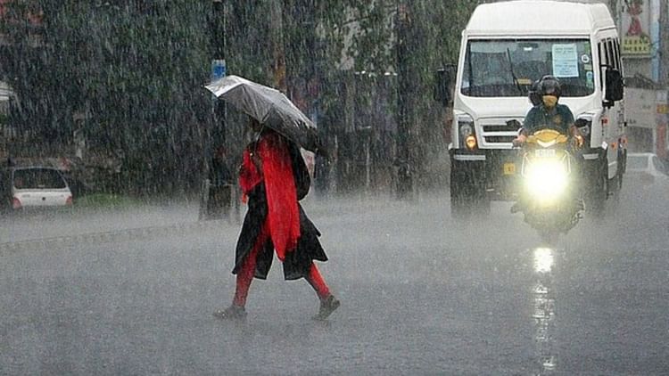 Delhi Rain: मानसून आने पर भीगी-भीगी दिखी दिल्ली, मौसम सुहाना; आज से इस दिन तक आंधी तूफान और बारिश की चेतावनी