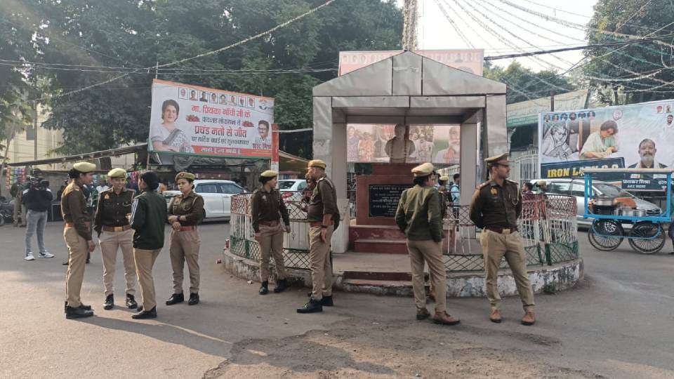 UP Congress leaders gathered at party office for moving sambhal police increased security