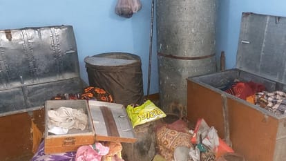 Incident in Saharanpur: A sharp weapon hit the head of a sleeping elderly person