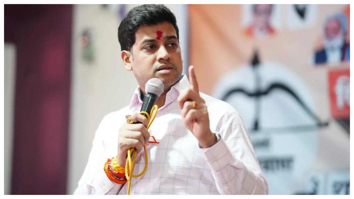 maharashtra government shrikant shinde said not becoming deputy cm eknath shinde devendra fadnavis