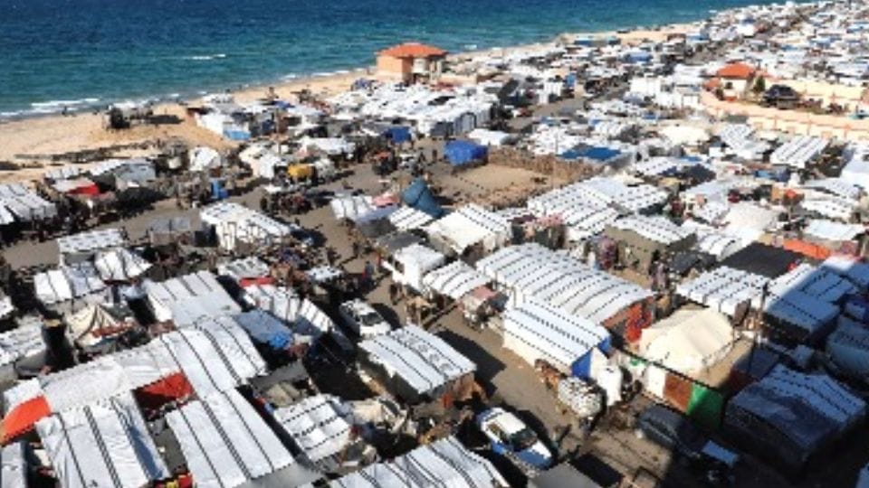 UN agency announces stoppage of relief supplies from Gaza main cargo crossing