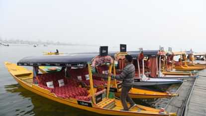 #Uber Shikara: Uber launches India's first water transport service, Shikara booking started in Dal Lake, see p