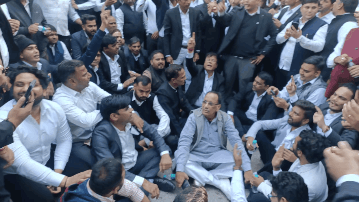 lawyers started a sit-in protest at gate of court premises
