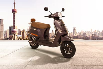 SFIO raids Hero Electric, Okinawa Benling 3 electric two-wheeler manufacturers for FAME II subsidy fraud