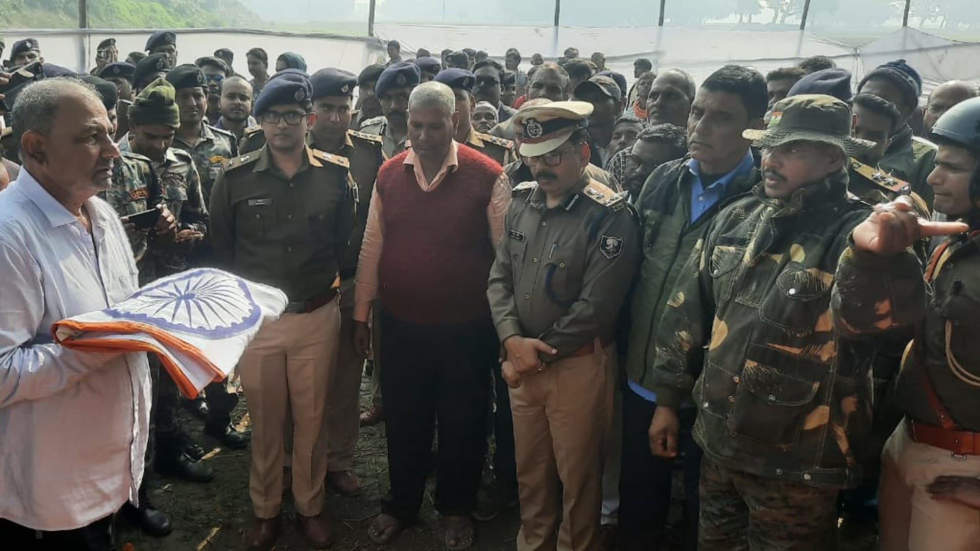Bihar News: IPS Harshvardhan given final farewell with respect in Fatehpur, demand for review of accident