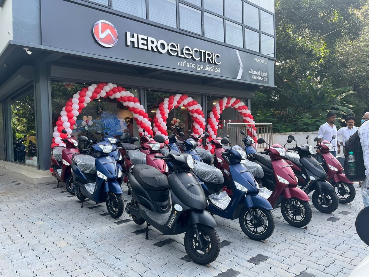 SFIO raids Hero Electric, Okinawa Benling 3 electric two-wheeler manufacturers for FAME II subsidy fraud