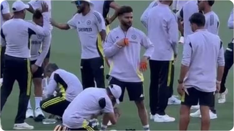 Virat Kohli's Knee Niggle Ahead Of Adelaide Test Sparked Concerns Fans 