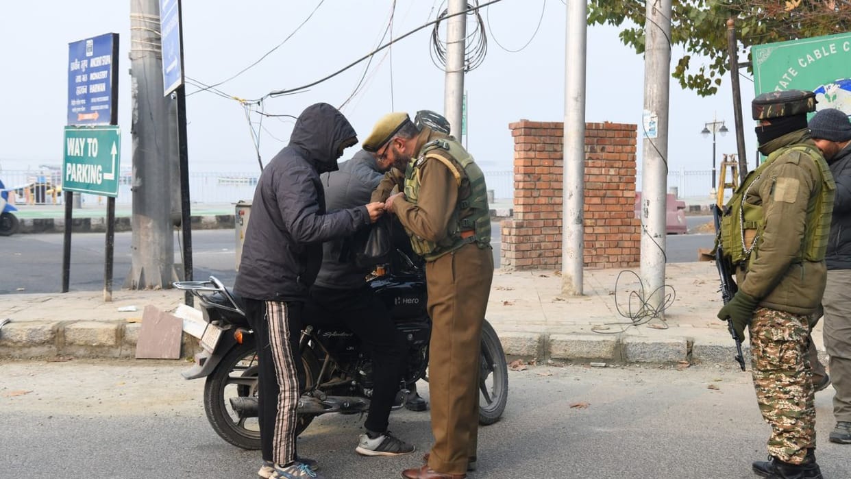 Security forces started search operation at 13 places, raided 36 places