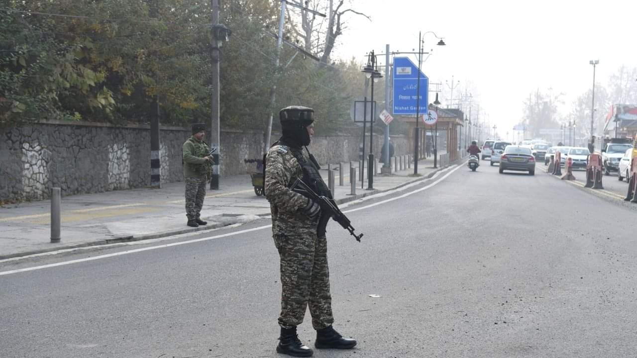 Srinagar Encounter: Search for terrorists hiding in Harwan... Soldiers deployed at the encounter site, see pho