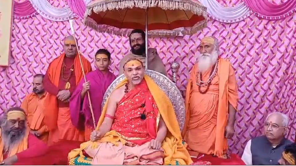 Saharanpur: Shankaracharya said - Muslims should not throw stones, show the papers