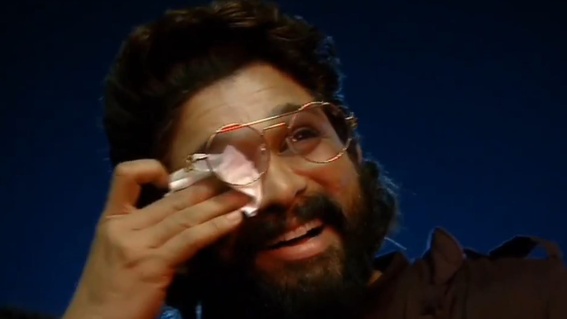 Pushpa 2 Allu Arjun get emotional As Sukumar Lauds Him Ahead Of Film Release Video Goes Viral