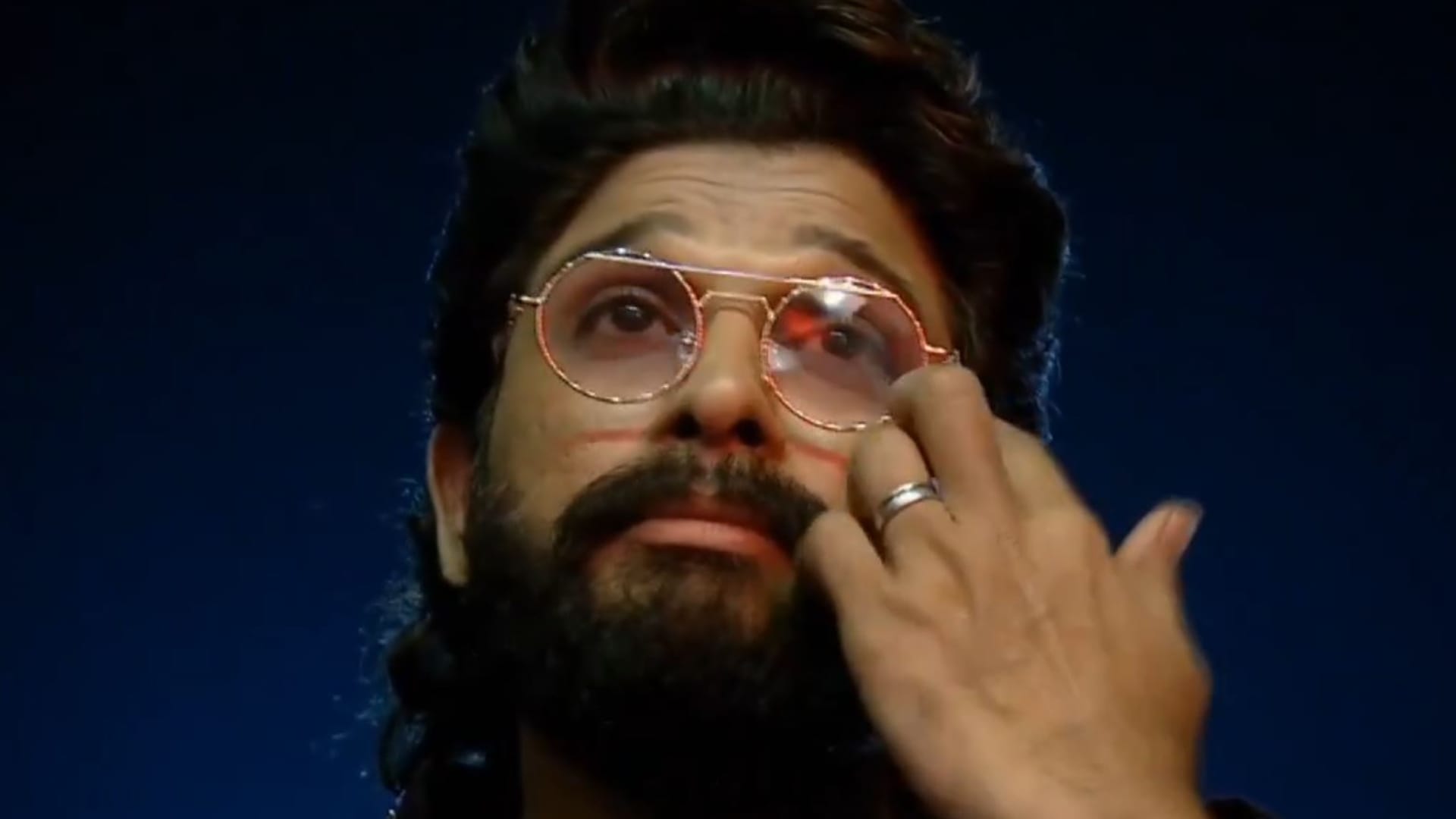 Pushpa 2 Allu Arjun get emotional As Sukumar Lauds Him Ahead Of Film Release Video Goes Viral
