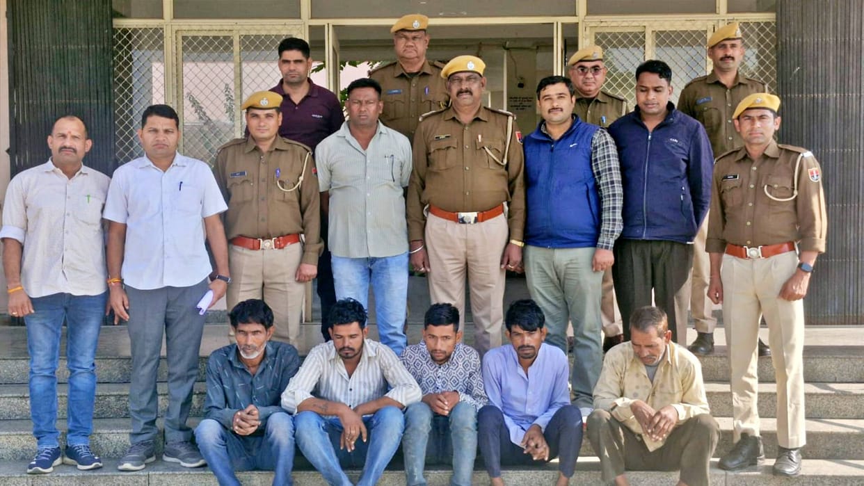 Chittaurgarh News Theft of sarees worth Rs 52 lakhs revealed five accused including truck owner arrested