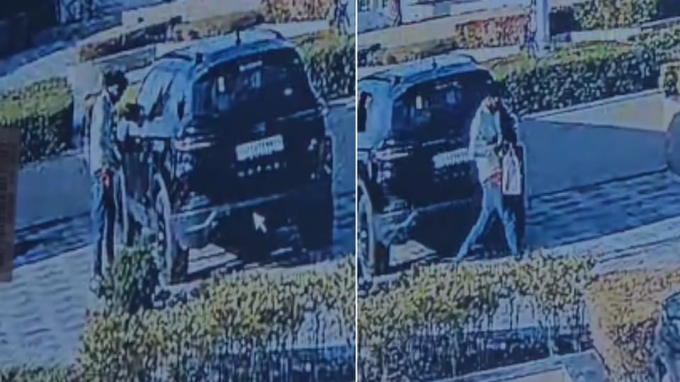 Jewelery worth Rs 10 lakh stolen by breaking glass of UP businessman car in Sonipat