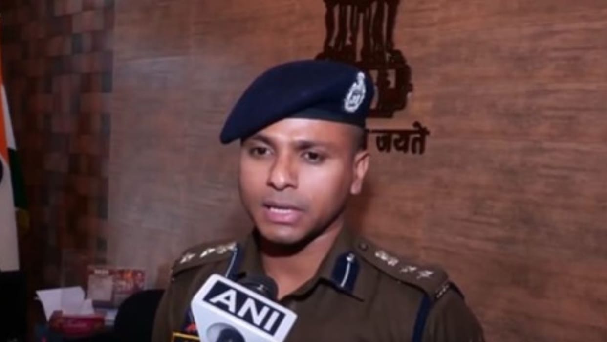 Srinagar Encounter: Two women helping terrorists in Jammu and Kashmir arrested in PSA, terrorist Junaid Bhat k